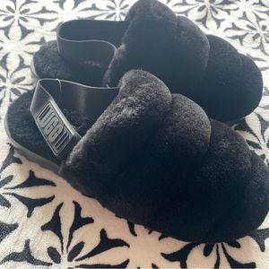 UGG Super Fluff Black Sheepskin Slippers 1121751